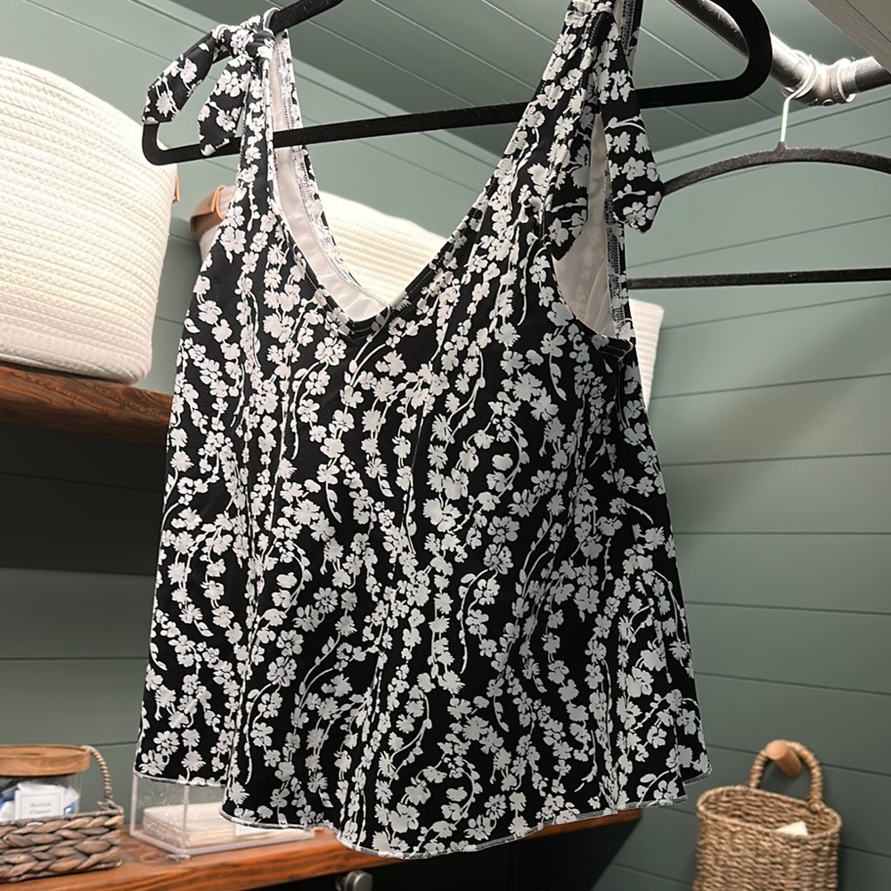 Floral Black and White Women's Flutter  Tankini  Top